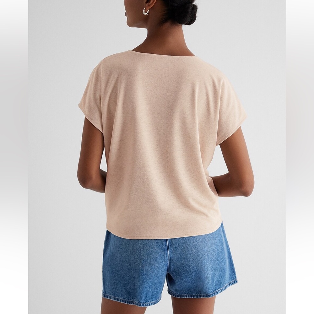 NWT Express Relaxed V-Neck Ruched Tee Size Small - Picture 2 of 11